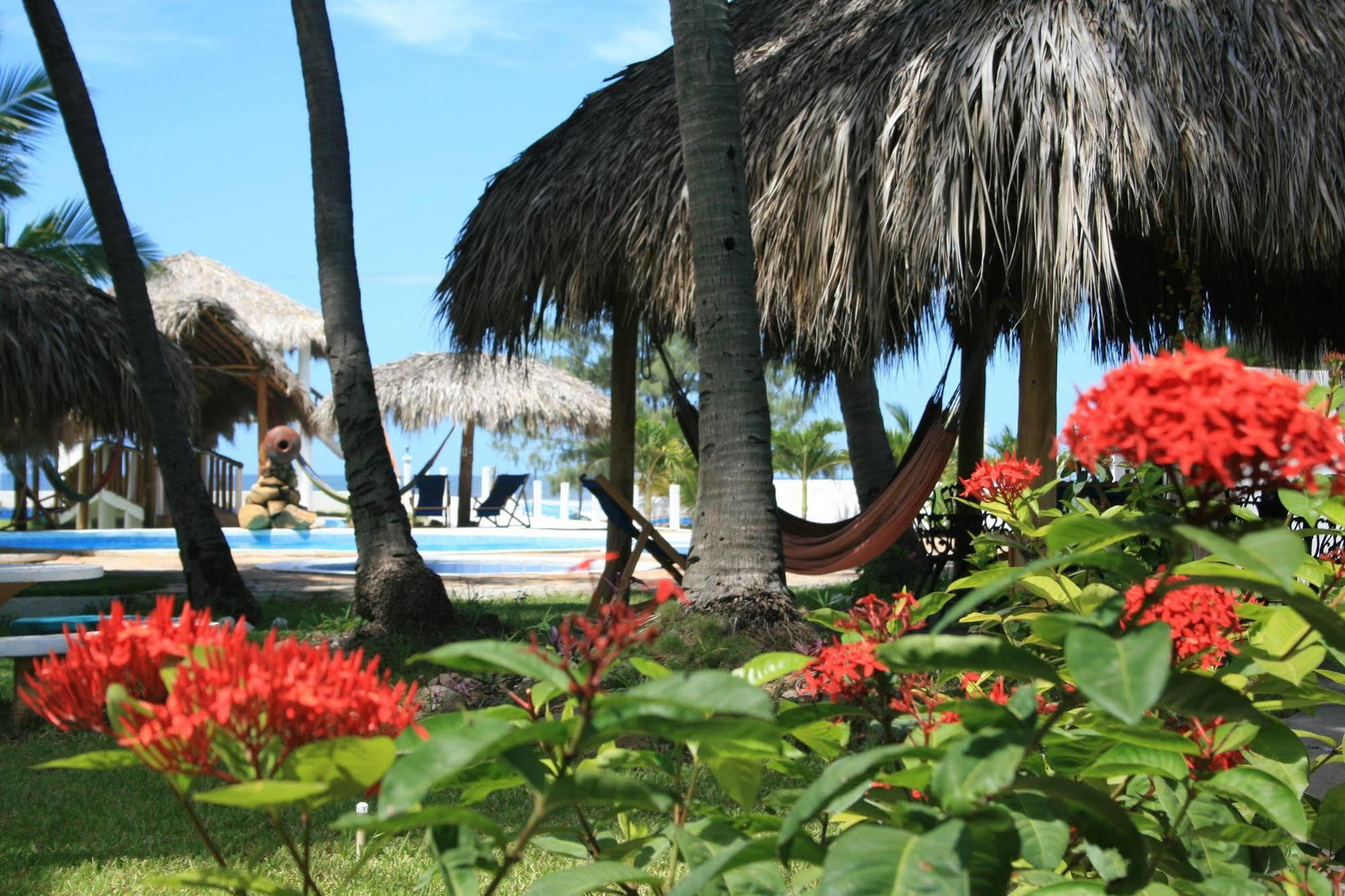 Отель Azul Surf Club Эль-Куко Экстерьер фото